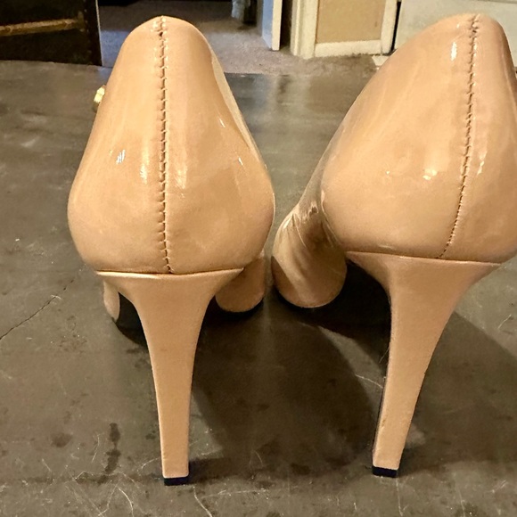 Calvin Klein Women's Nude patent leather Pumps - Picture 3 of 5